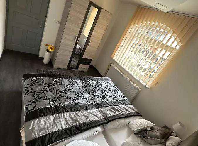 Rena Vendeghaz Homestay